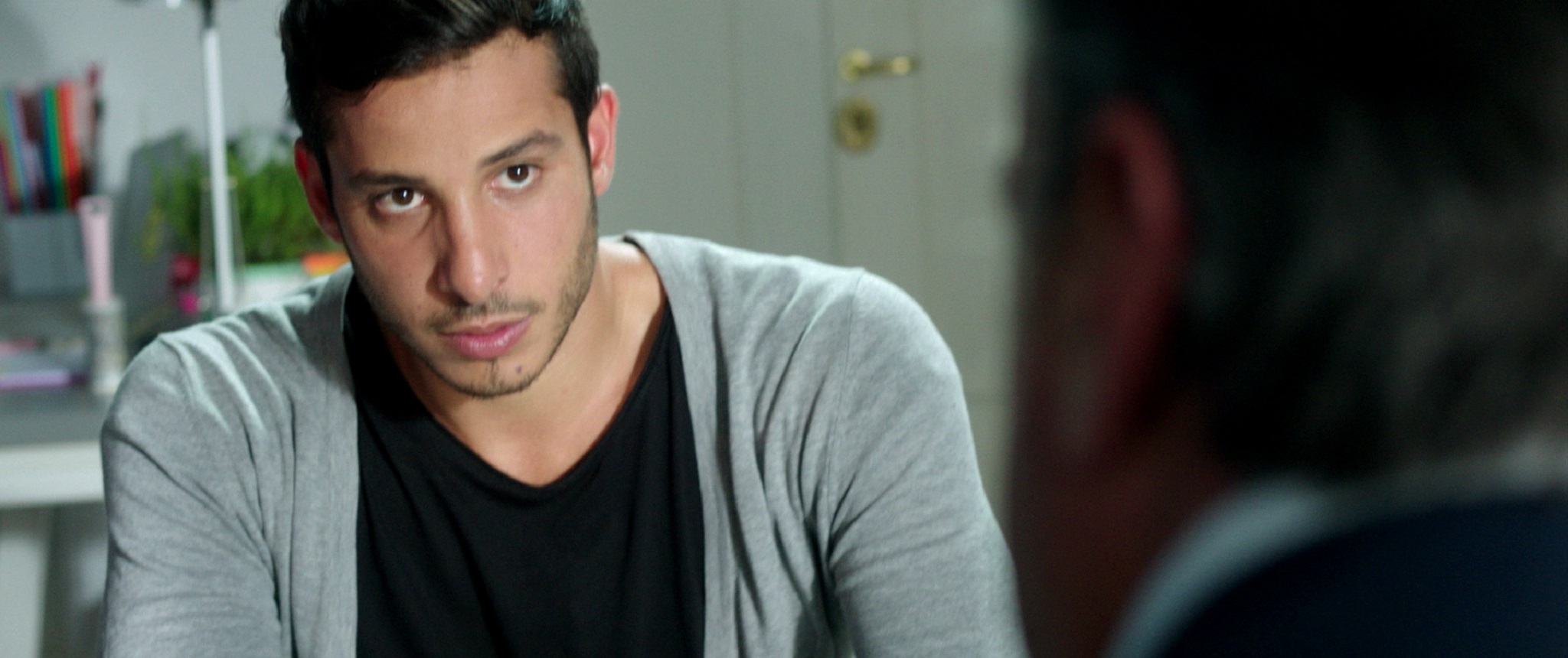 CONOSCE QUALCUNO_STILL 1